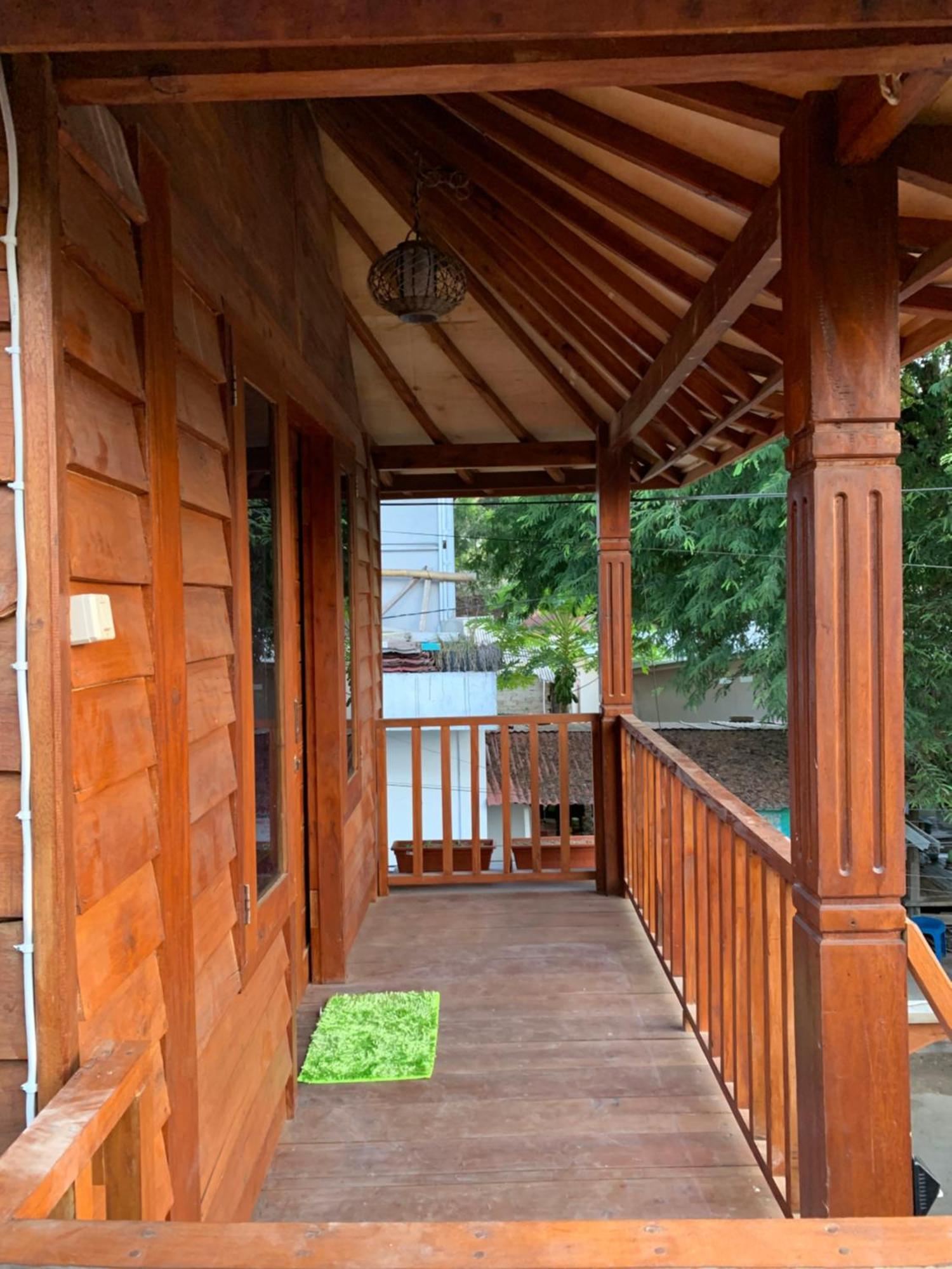 Gili Davidoff Upstairs Budget And Deluxe Gili Trawangan Esterno foto